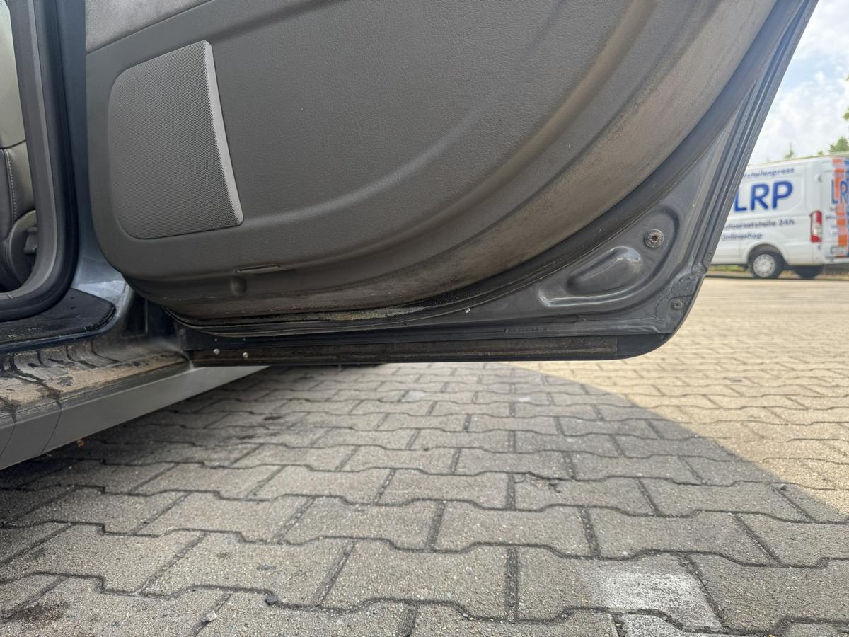 Audi A4 8E original T&uuml;r hinten rechts LX7Z Delfingrau Metallic Kombi Rohbau Bj.2002